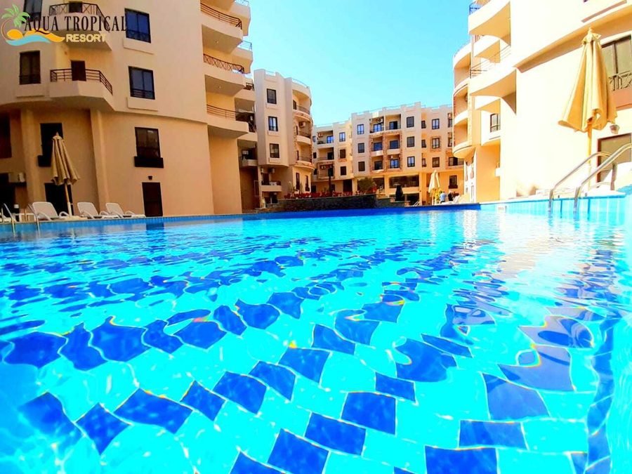 Aqua Tropical Resort — the mosaic-tiled pool